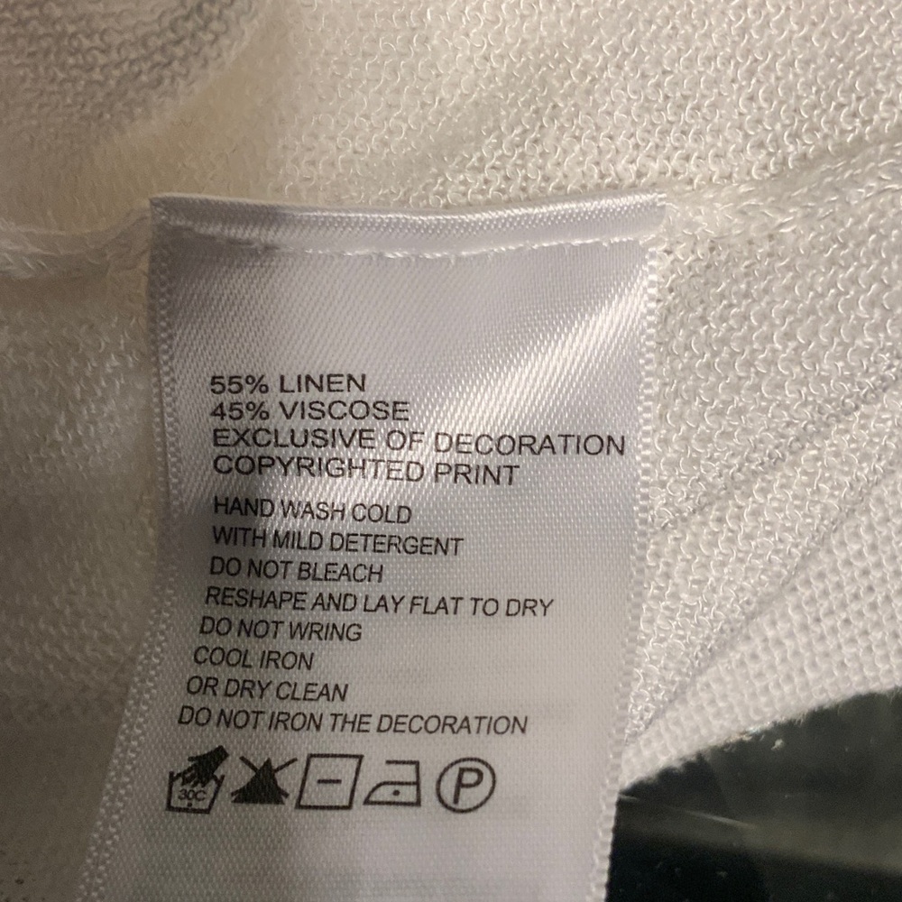 Tommy Bahama White V-Neck linen blend top with Botanical Design XL - Picture 4 of 4